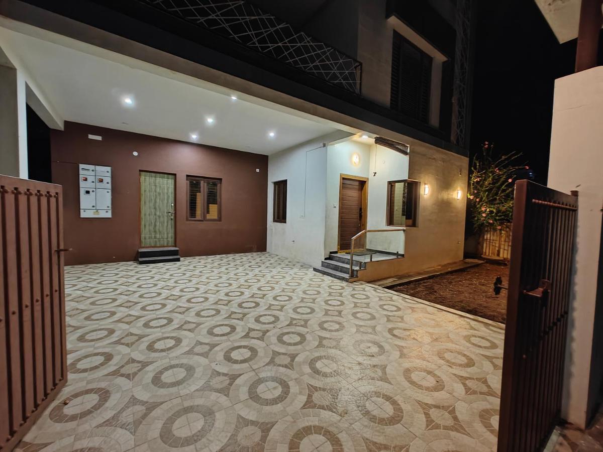 Beautiful 4bhk Duplex Holiday home *