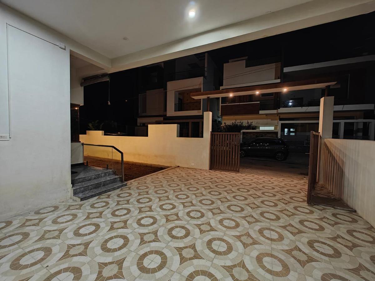 Holiday home Beautiful 4bhk Duplex